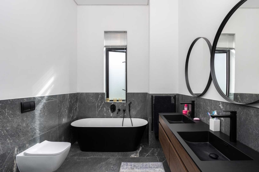 5 Bedroom Property for Sale in Val De Vie Estate Western Cape